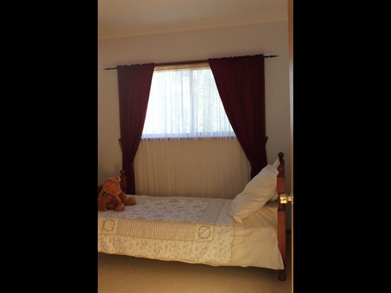 9 McNarry Place, Young NSW 2594