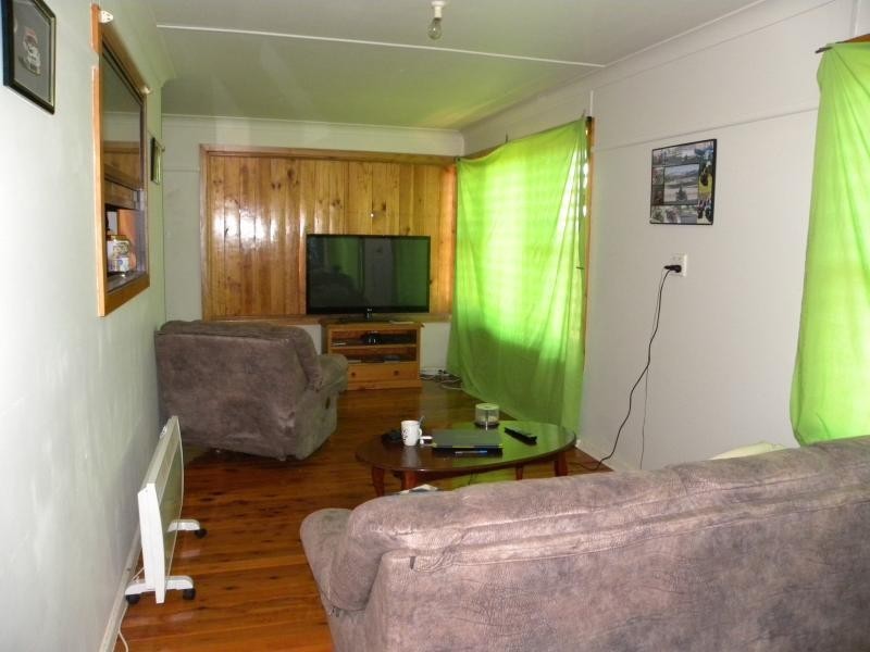 28 Briggs Street, Young NSW 2594