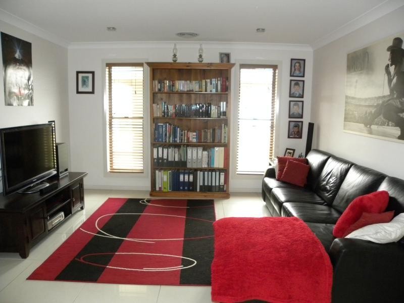 1 Settlers Place, Young NSW 2594