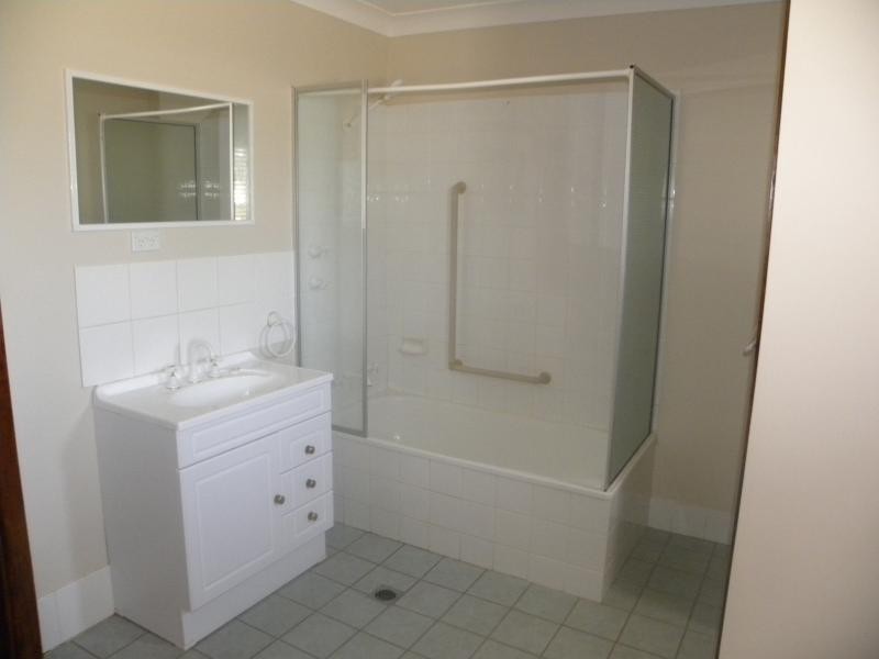 36 Murringo Street, Young NSW 2594