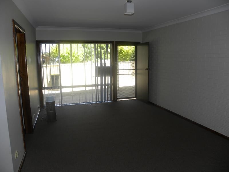 36 Murringo Street, Young NSW 2594