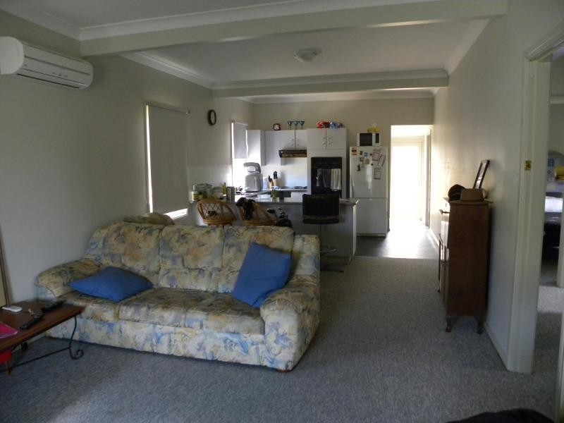 2 Stoneridge Street, Young NSW 2594