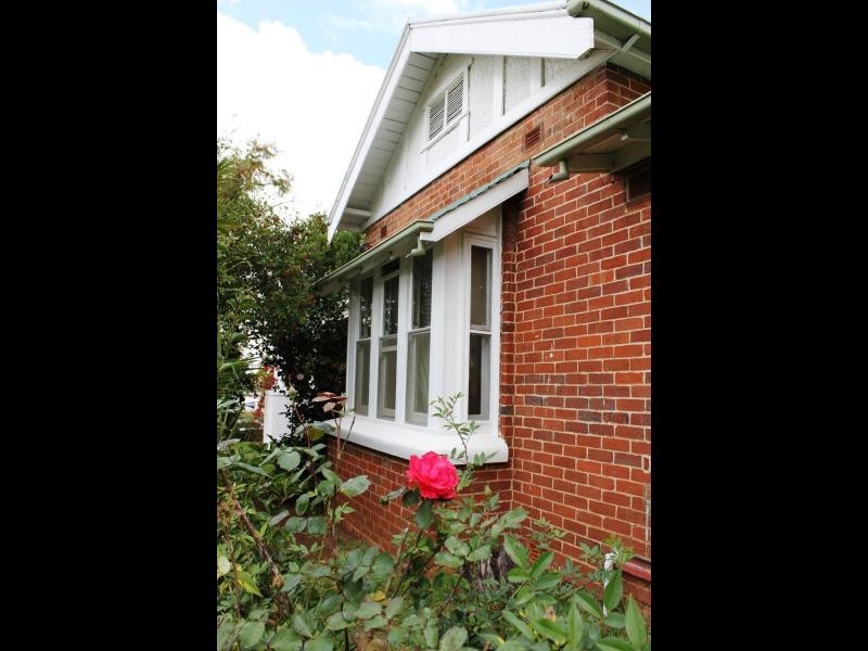 115 Edwards Street, Young NSW 2594