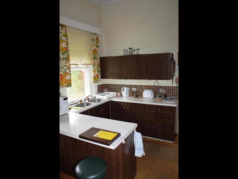115 Edwards Street, Young NSW 2594