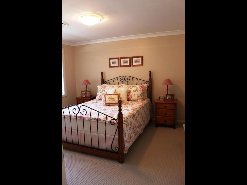 7 Garland Place, Young NSW 2594