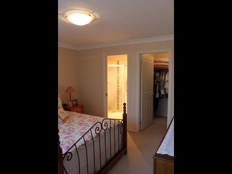 7 Garland Place, Young NSW 2594