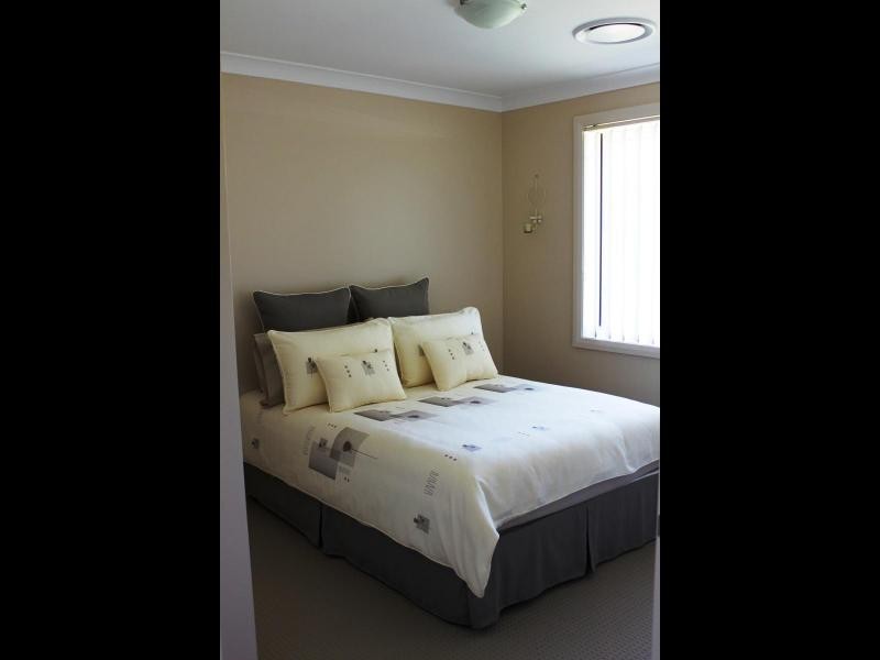 7 Garland Place, Young NSW 2594