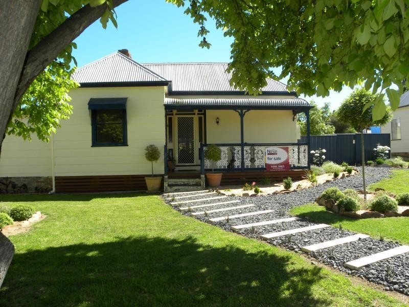 17 Binalong Street, Harden NSW 2587