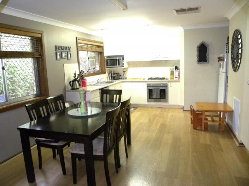 13 Dwyer Drive, Young NSW 2594