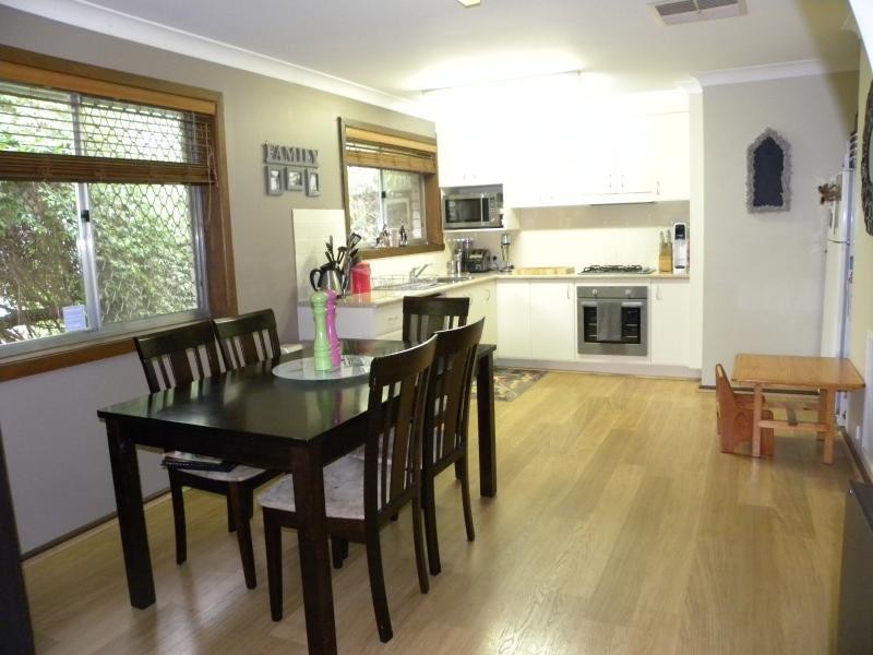 13 Dwyer Drive, Young NSW 2594