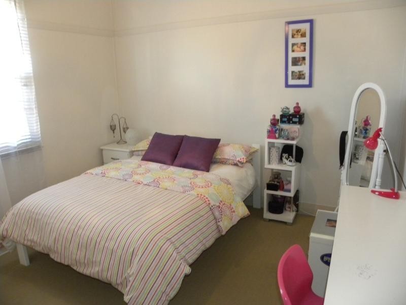 3a Lachlan Close, Young NSW 2594