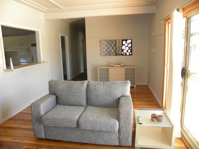 3b Lachlan Close, Young NSW 2594