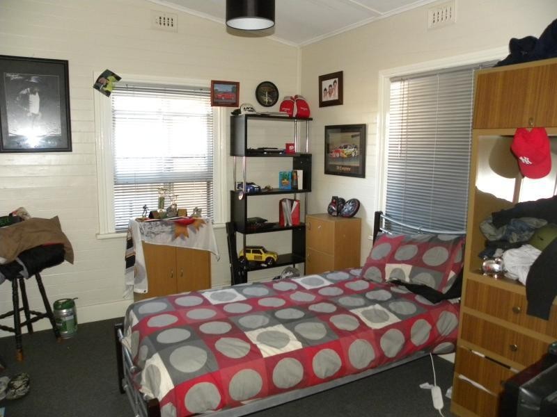 120 Nasmyth Street, Young NSW 2594