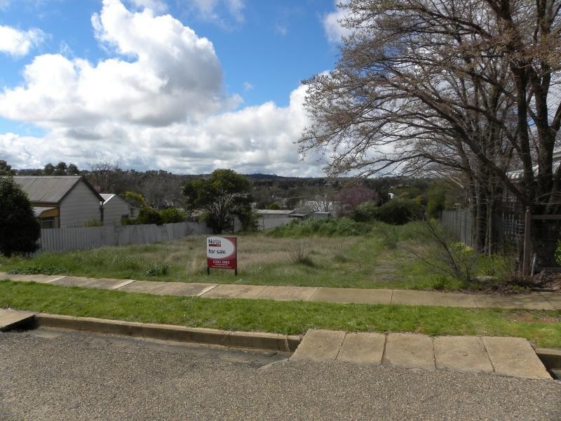 14 Campbell Street, Young NSW 2594