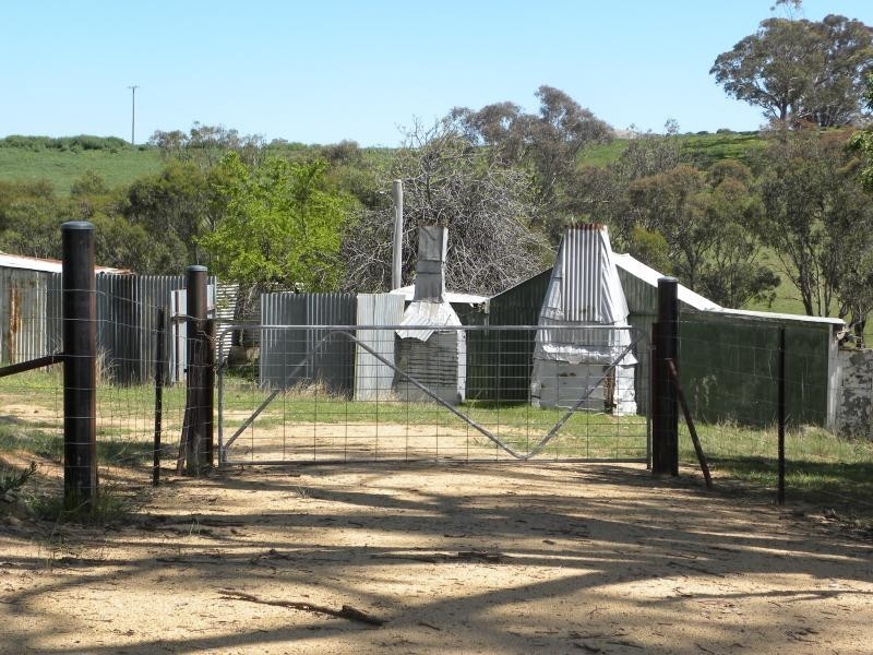 100 Hollands Road, Young NSW 2594