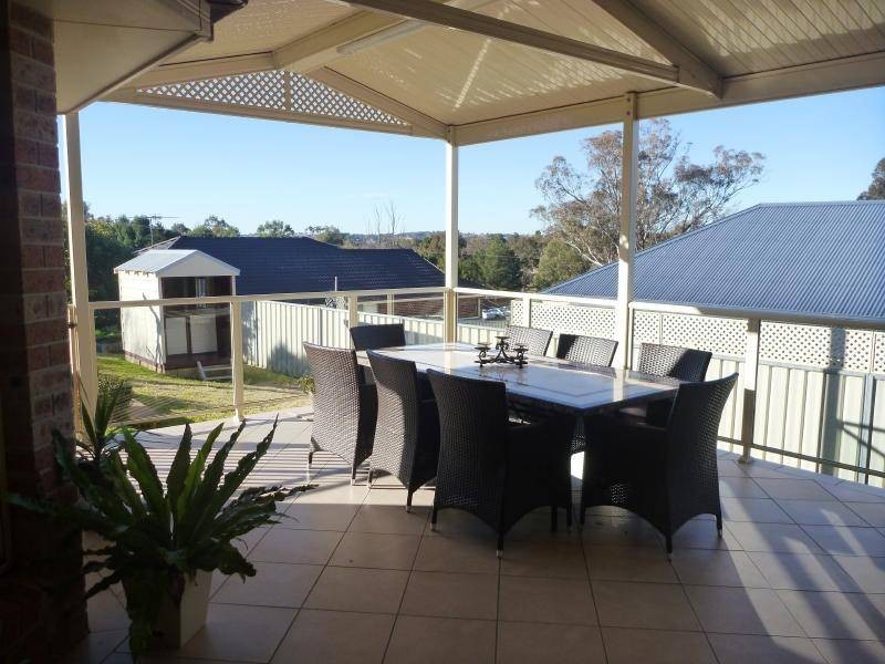 24 Mathew Street, Young NSW 2594
