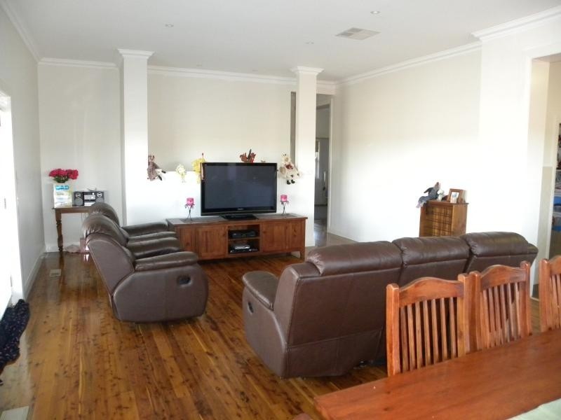 98 William Street, Young NSW 2594