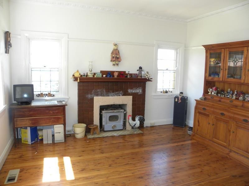 98 William Street, Young NSW 2594