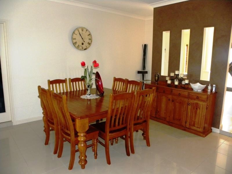 8 Gold Court, Young NSW 2594