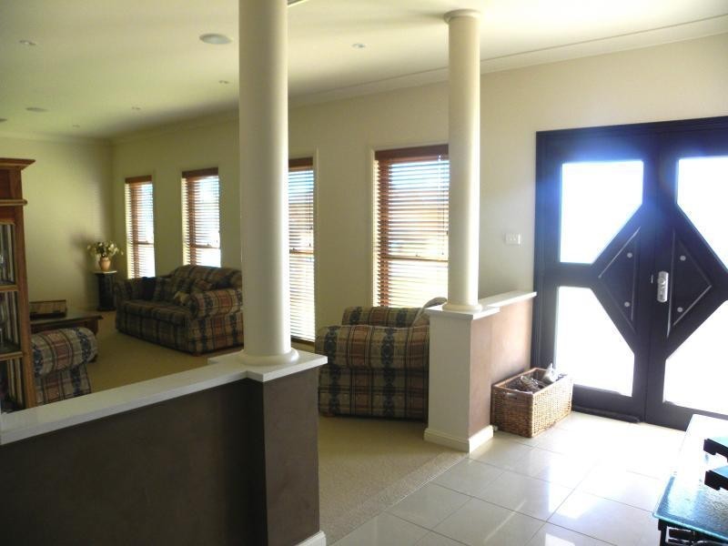 8 Gold Court, Young NSW 2594