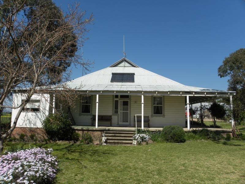 99 Buchannans Road, Young NSW 2594