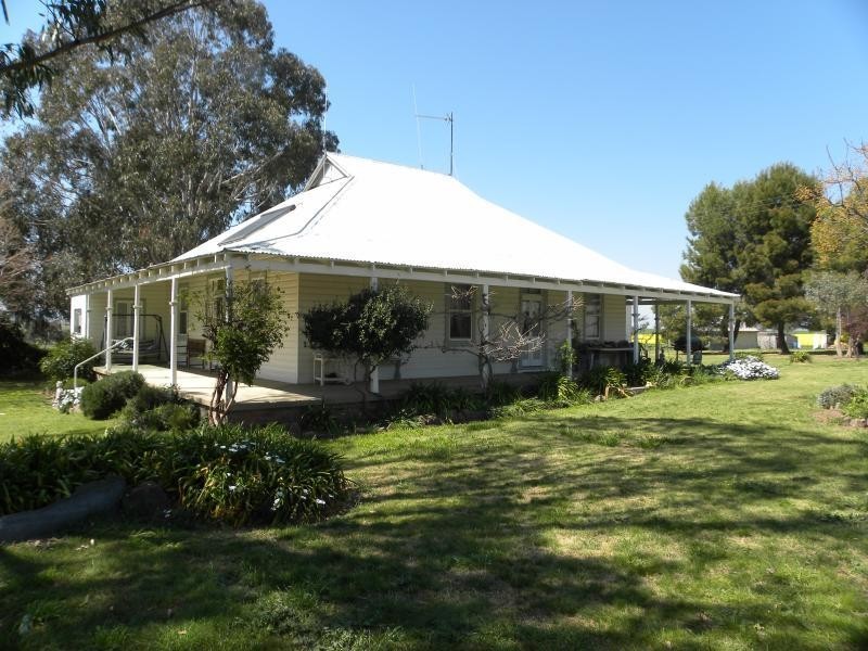 99 Buchannans Road, Young NSW 2594