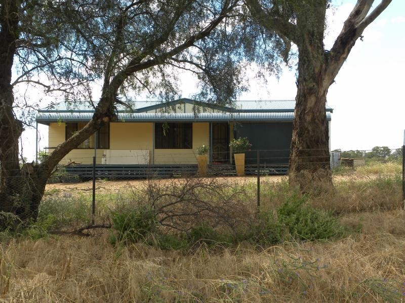 45 Browns Lane, Young NSW 2594