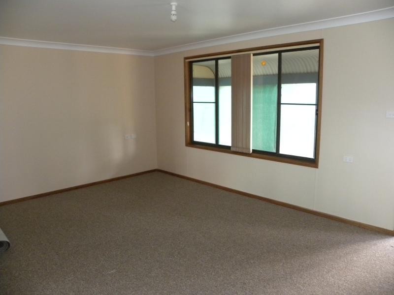 45 Browns Lane, Young NSW 2594