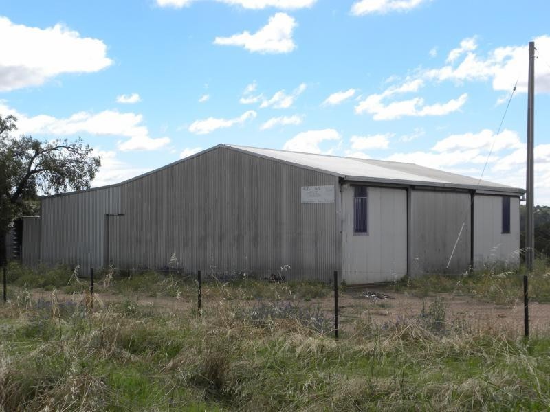 45 Browns Lane, Young NSW 2594