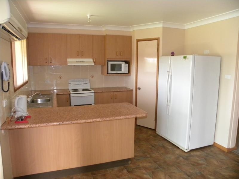 45 Browns Lane, Young NSW 2594