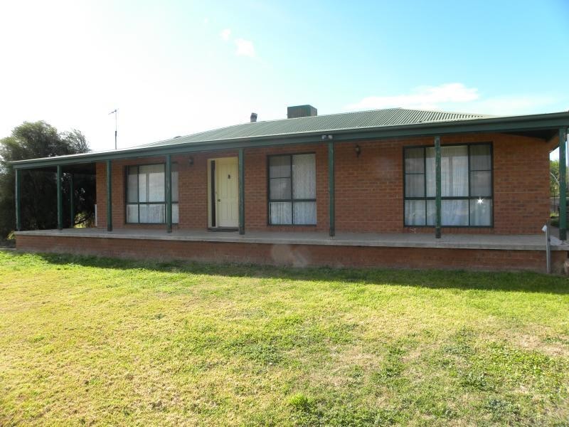 154 Belmore Road, Young NSW 2594