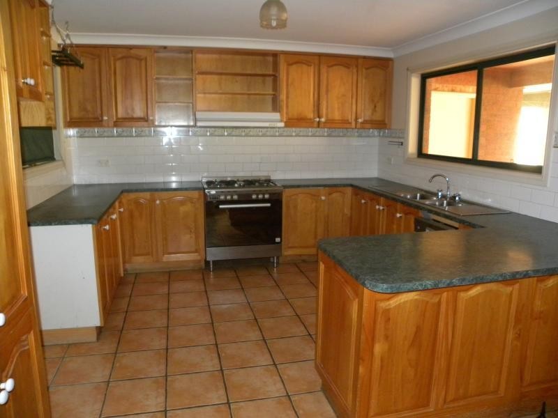 154 Belmore Road, Young NSW 2594