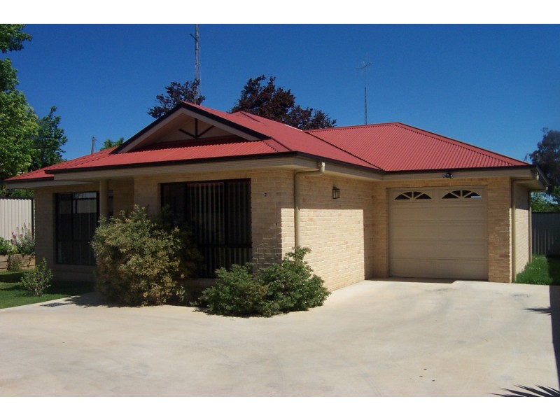 2/48 NASMYTH STREET, Young NSW 2594