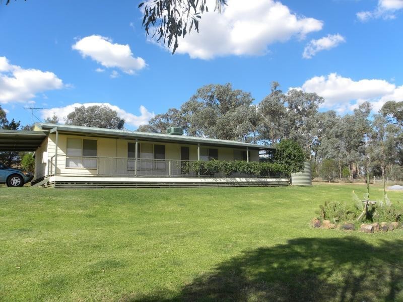219 Pattersons Lane, Young NSW 2594