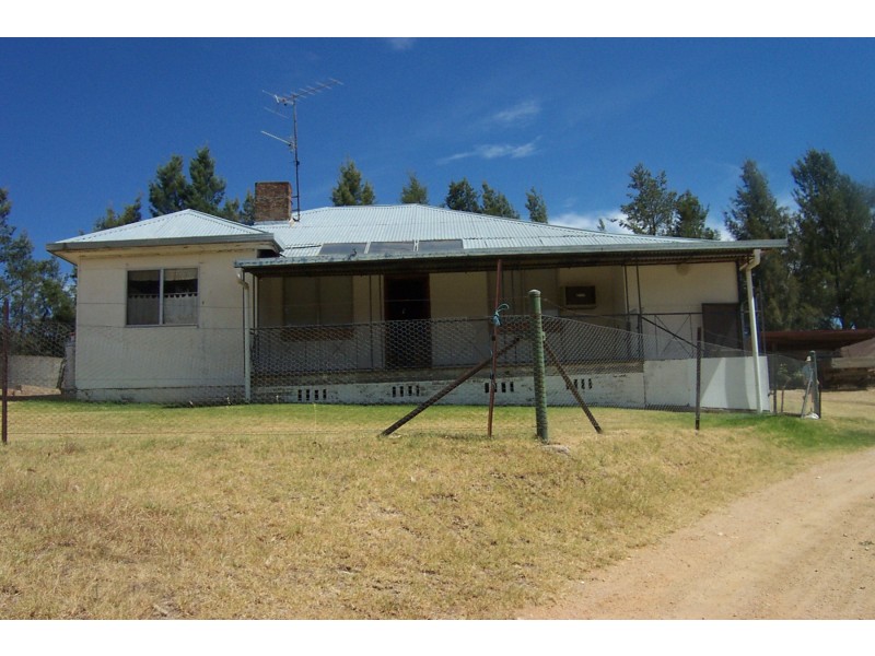 182 TELEGRAPH RD, Young NSW 2594