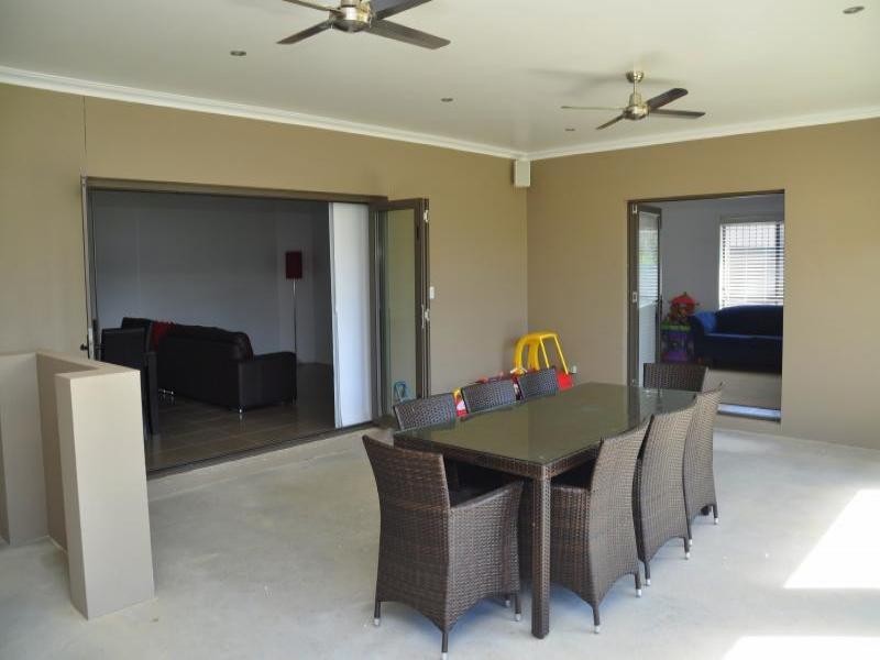 11 Settlers Place, Young NSW 2594