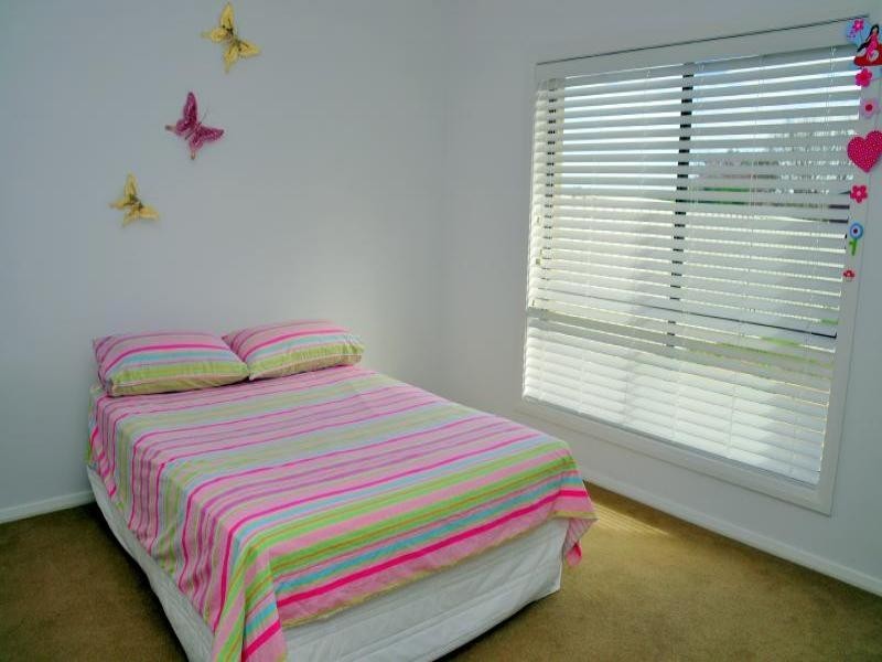 11 Settlers Place, Young NSW 2594