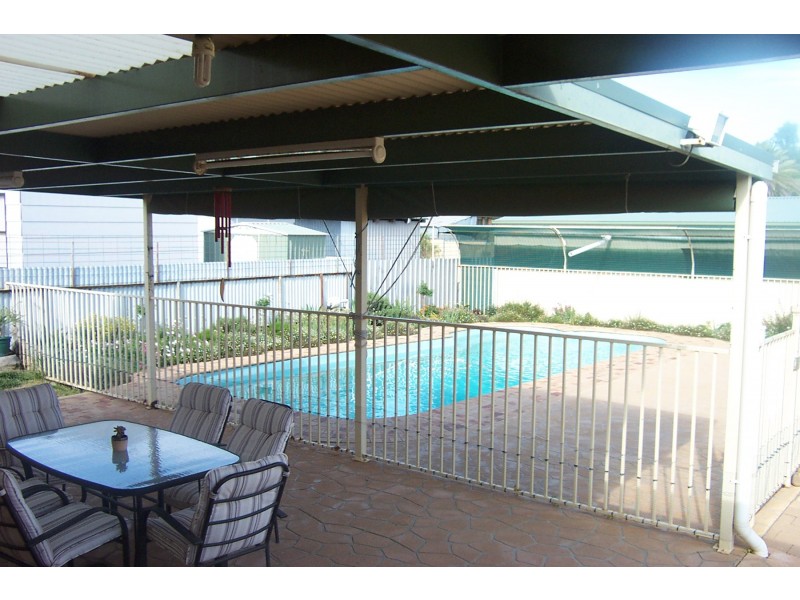35 BINALONG ST, Young NSW 2594