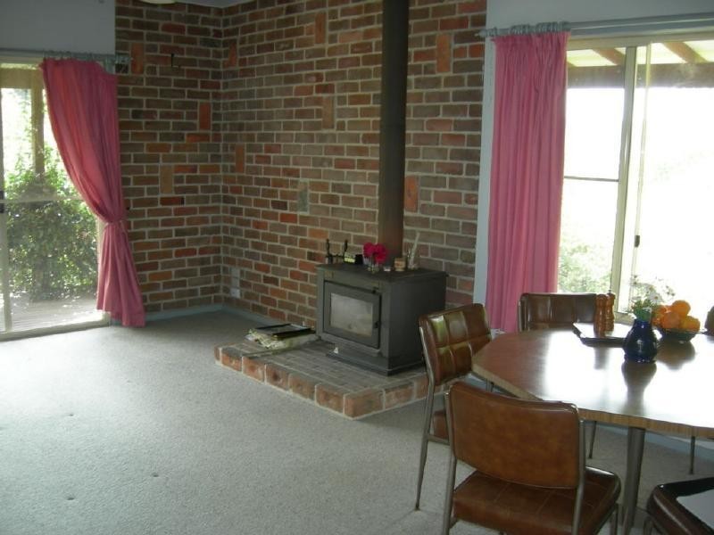 Firefly NSW 2429