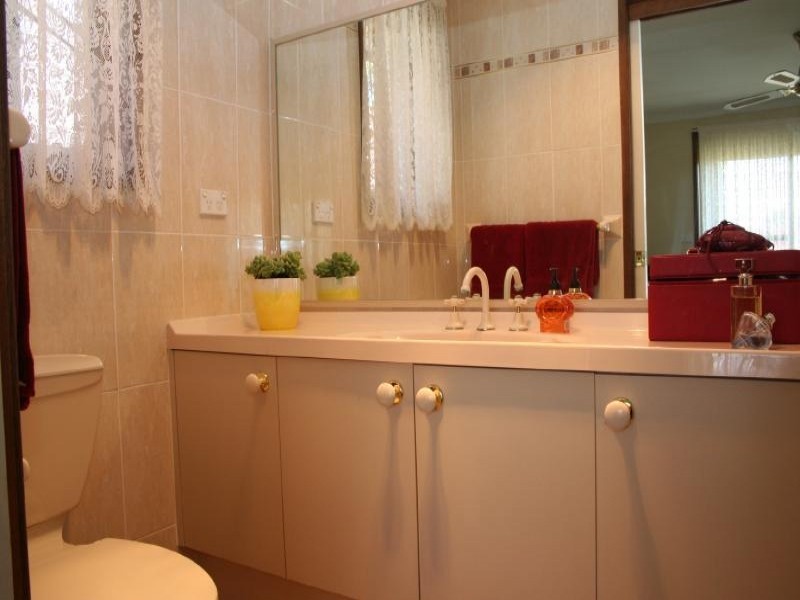 4 Malabine Place, South Penrith NSW 2750