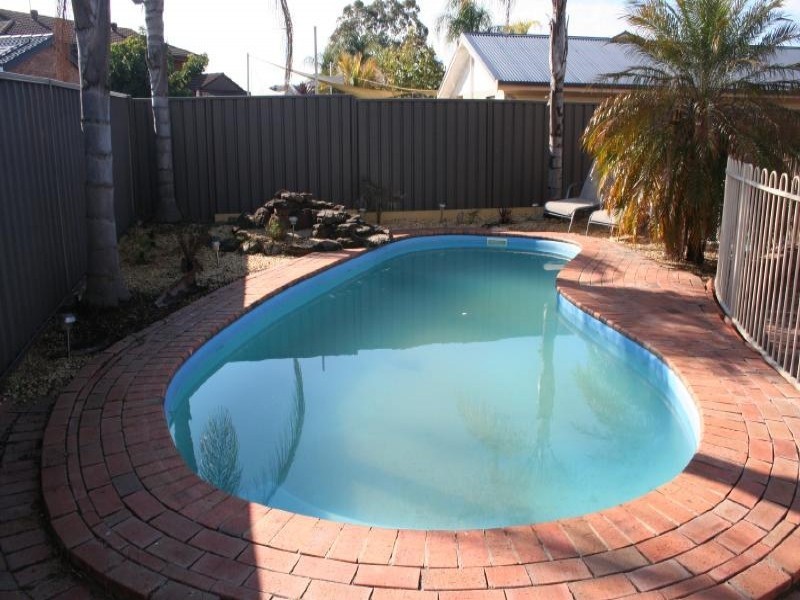 4 Malabine Place, South Penrith NSW 2750