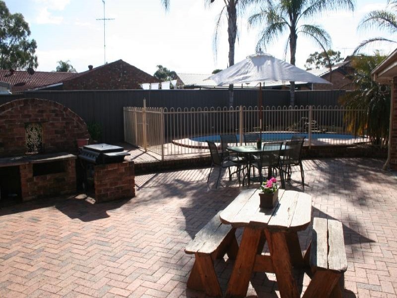 4 Malabine Place, South Penrith NSW 2750