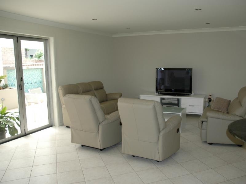 Bateau Bay NSW 2261