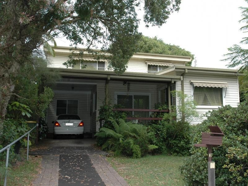3 Norahview Street, Bateau Bay NSW 2261