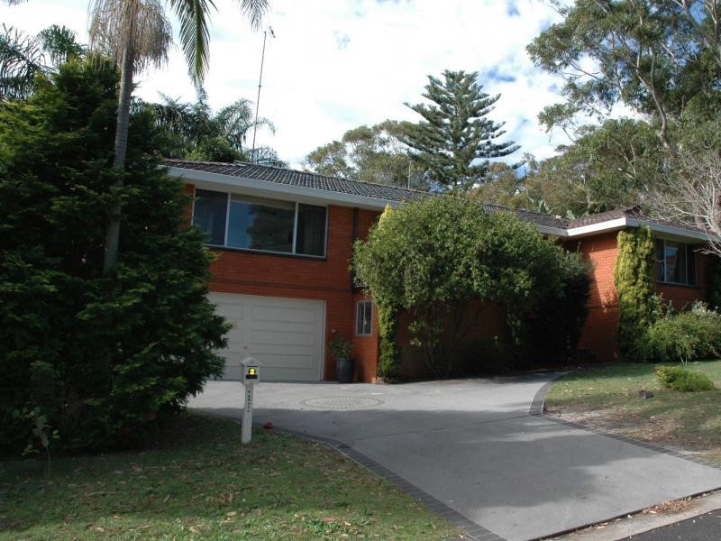 2 Yaruga Street, Bateau Bay NSW 2261