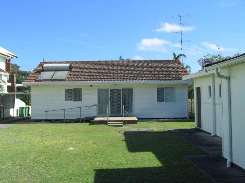 10 Binburra Ave, Toowoon Bay NSW 2261