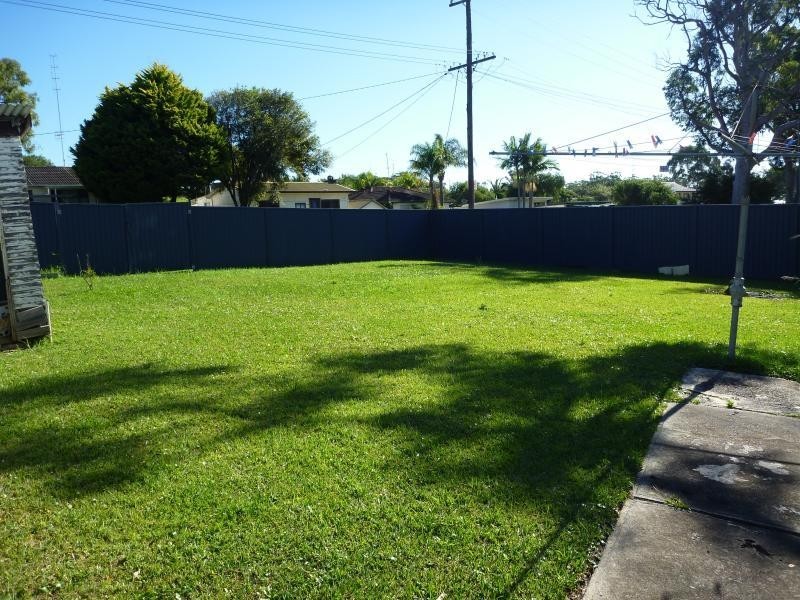 11 Wyong Rd, Tumbi Umbi NSW 2261