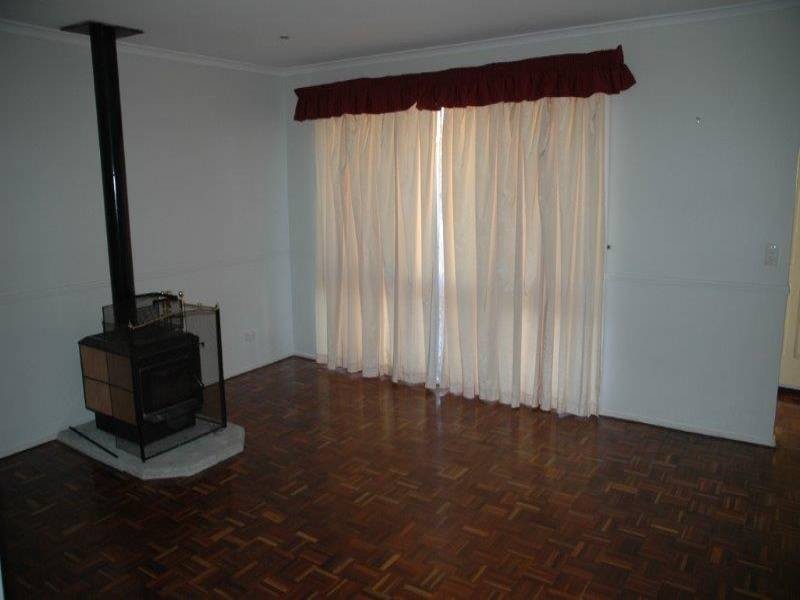 3 Zora Place, Bateau Bay NSW 2261