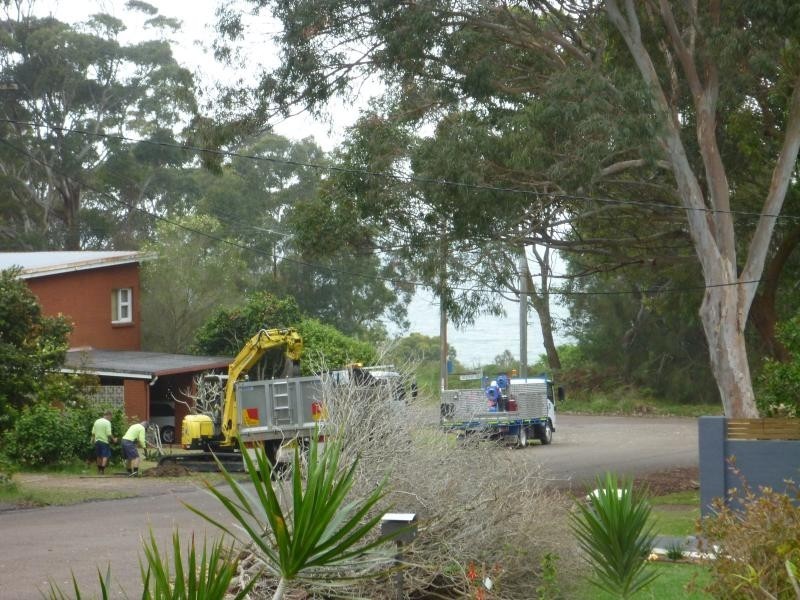 5 Guyagal St, Bateau Bay NSW 2261