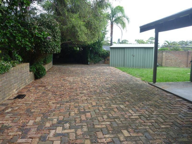 7 Caloola Cl, Bateau Bay NSW 2261